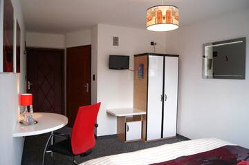 Фото номера Двухместный номер Делюкс с 1 кроватью Отель Hotel Restauracja Venus г. Moderówka 4